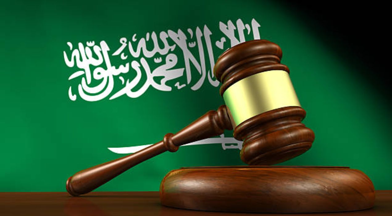 رحلة التحول من القواعد الفقهية إلى الأنظمة المقننة